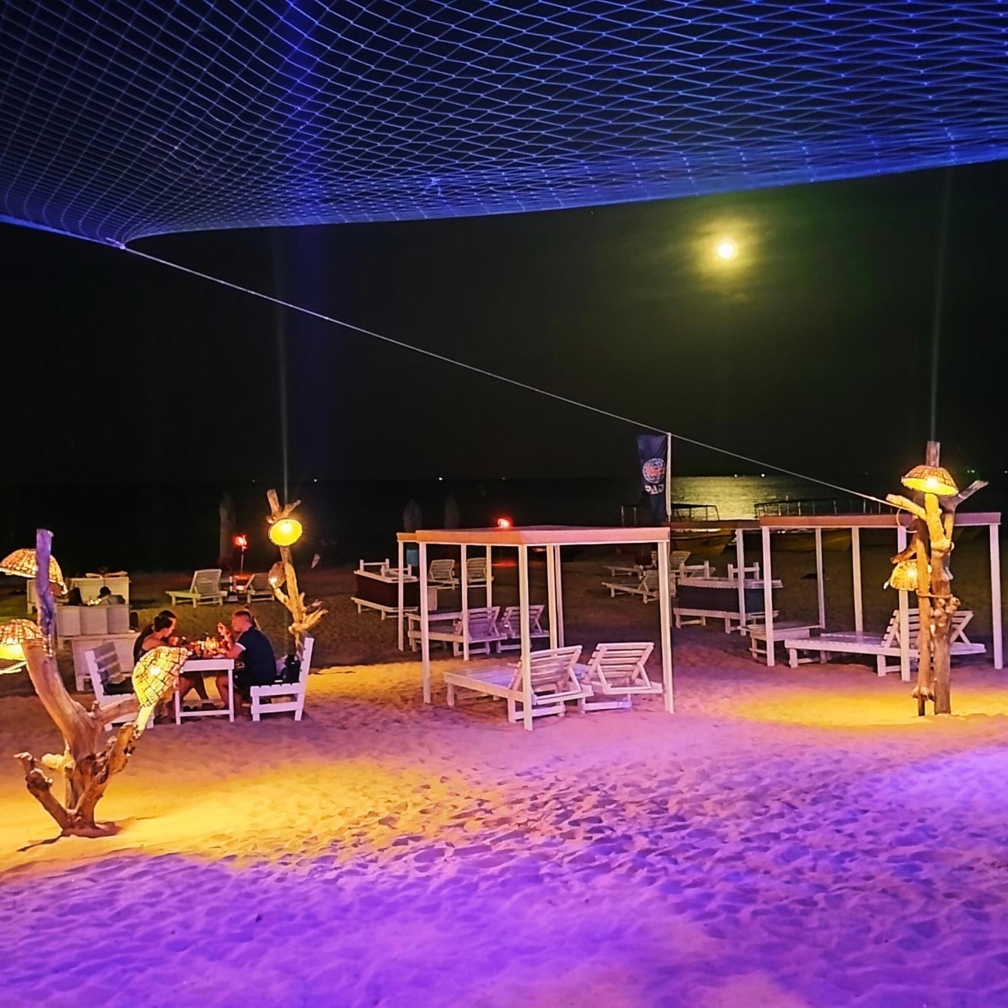 French Garden Pragash Beach Hotel 트링코말리 외부 사진